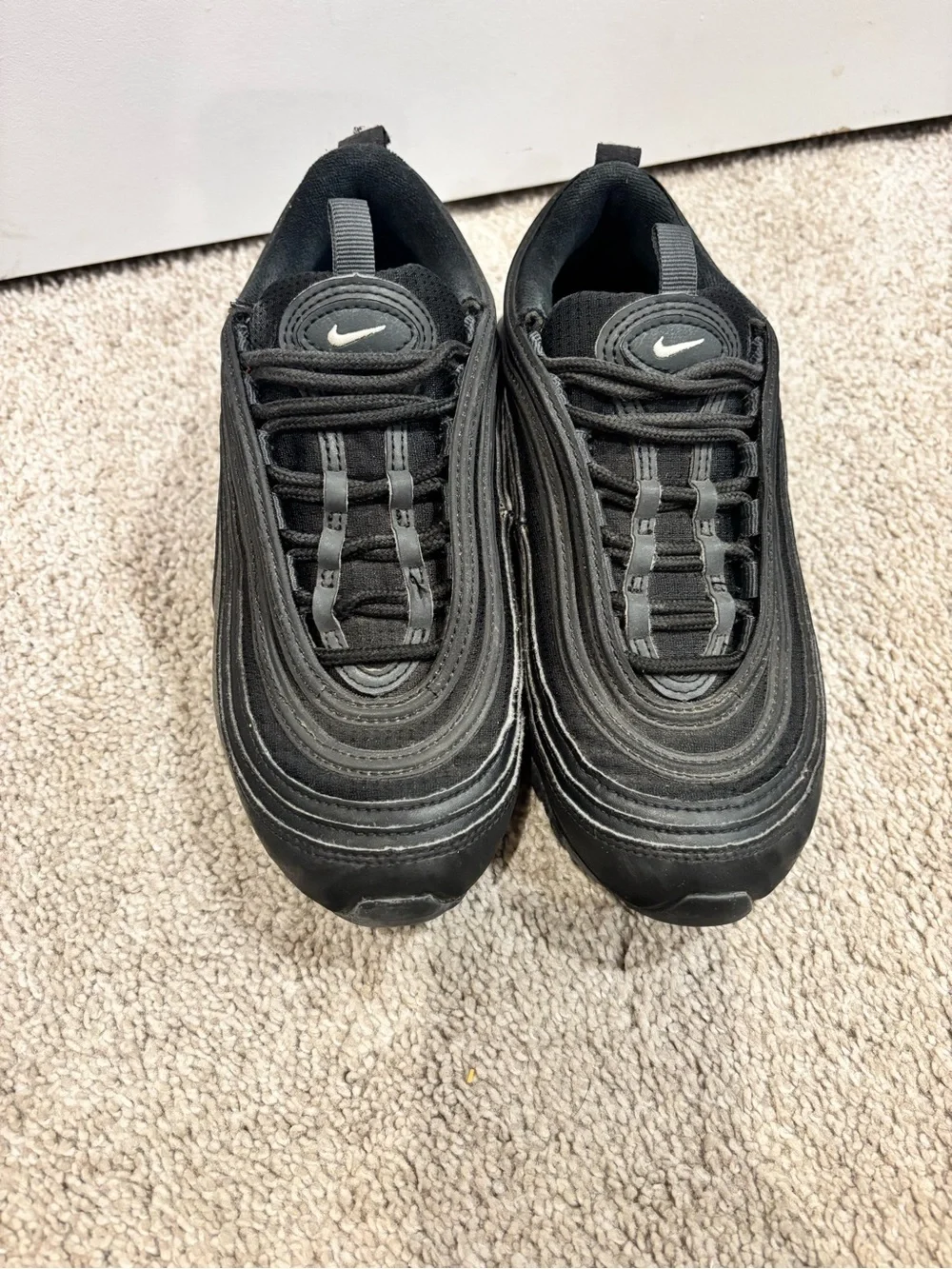 Nike Black Low-Top Wave Runner Sneakers
